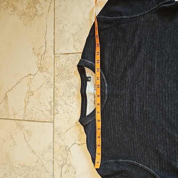 John Varvatos men's double layer sweater. Black/cream stripe. Size M - Picture 6 of 10